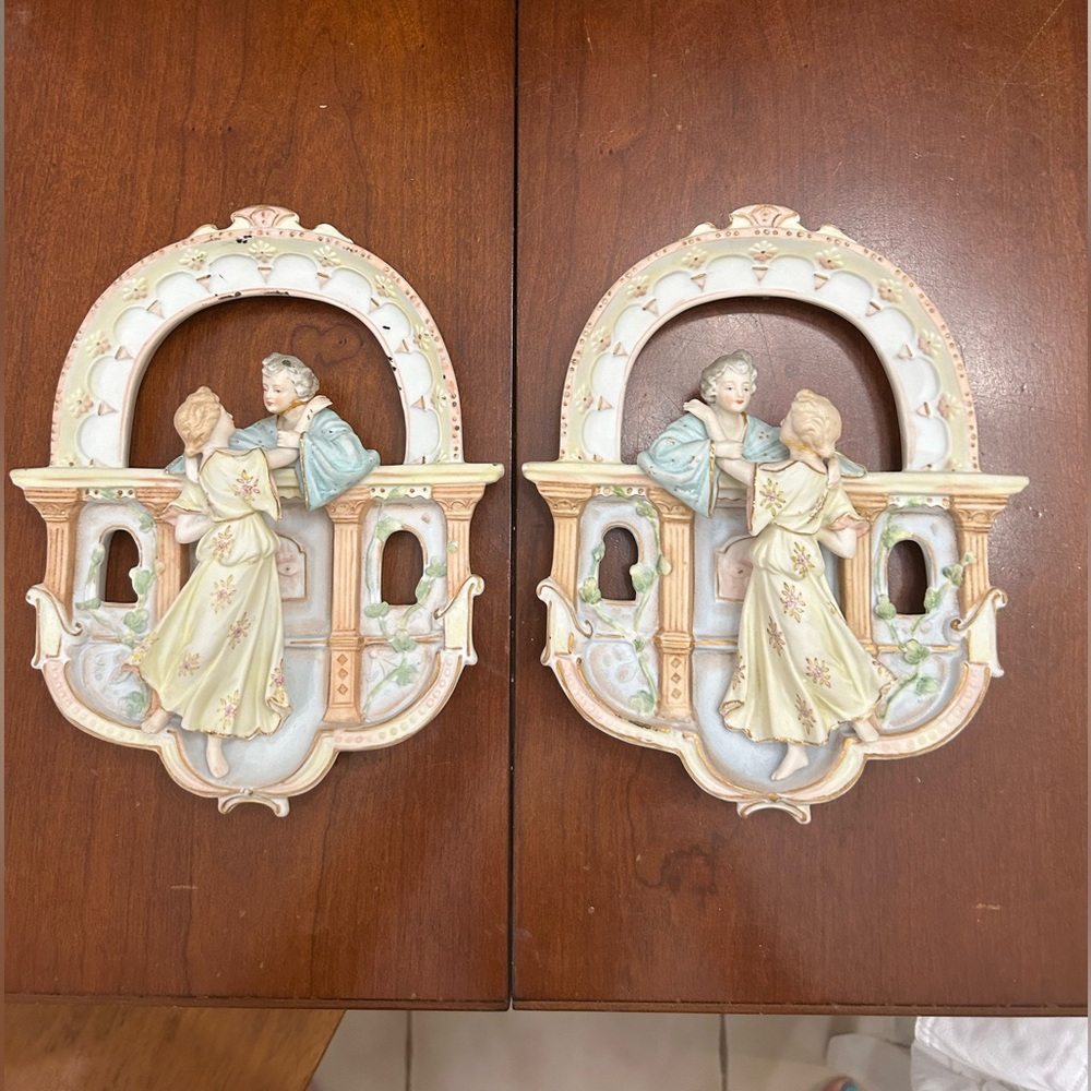 Vintage Lovers Porcelain Wall Hangings Romeo & Juliet Rococo Style
Numbered 9"